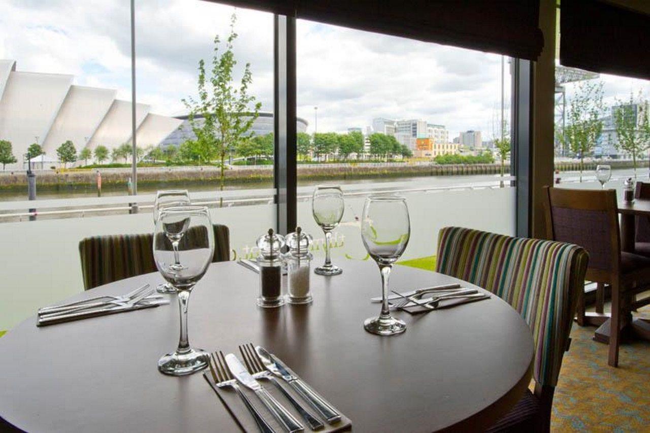 Premier Inn Glasgow Pacific Quay ภายนอก รูปภาพ