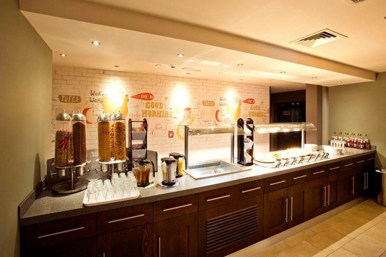 Premier Inn Glasgow Pacific Quay ภายนอก รูปภาพ