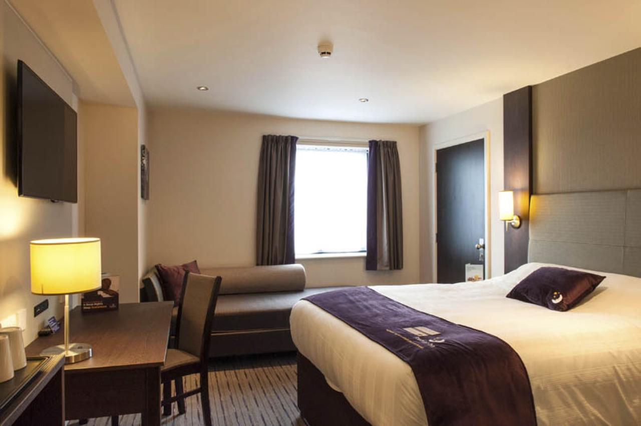 Premier Inn Glasgow Pacific Quay ภายนอก รูปภาพ
