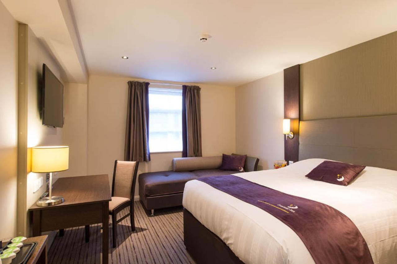 Premier Inn Glasgow Pacific Quay ภายนอก รูปภาพ