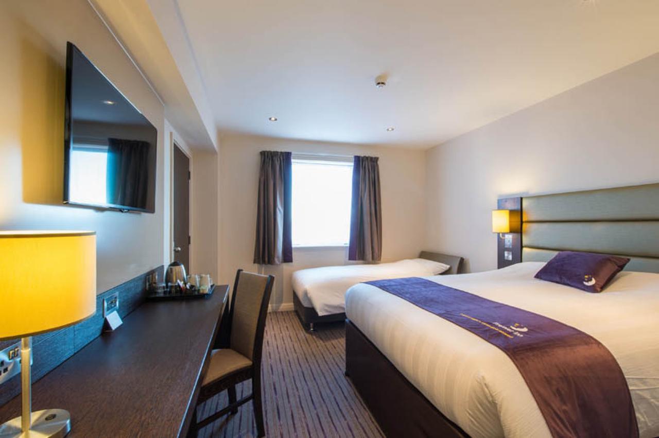 Premier Inn Glasgow Pacific Quay ภายนอก รูปภาพ