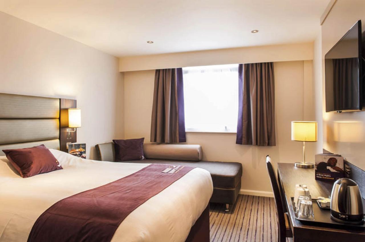 Premier Inn Glasgow Pacific Quay ภายนอก รูปภาพ